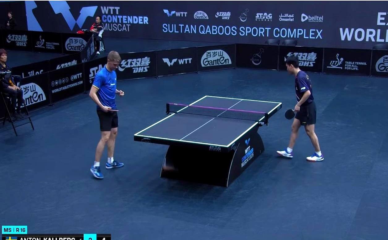 再扛不住，洛杉矶就真没你位置了。向鹏0比2落后卡尔伯格，第三局10比4那刻