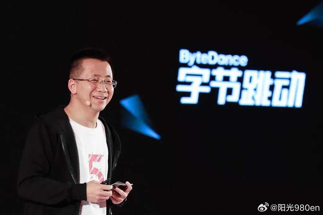 【从张一鸣亚洲首富看懂:真正的出路不在国内内卷，而在全球赛场】张一鸣登顶亚洲首富，这件事给国内所有尖