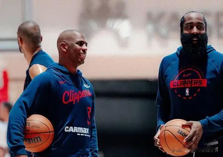 前NBA著名球星保罗真是胡说八道！最近保罗在参加的一个节目中，聊到了哈登和杜兰特