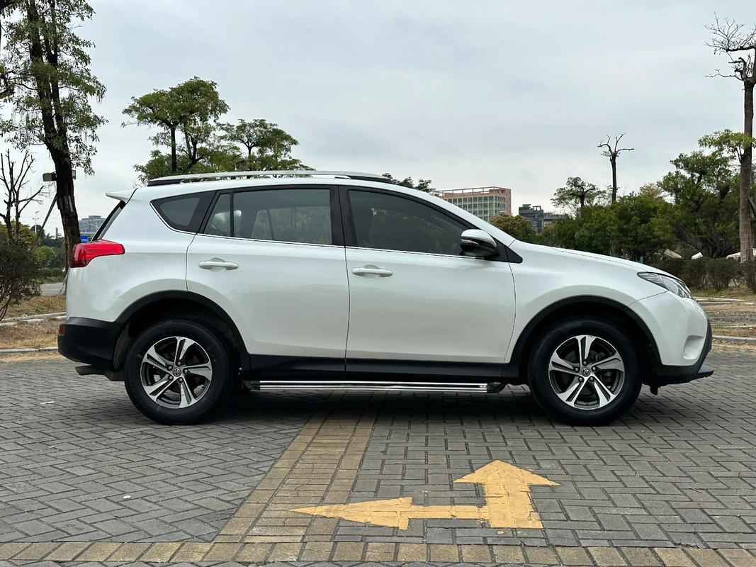 开RAV4三年才摸透！实测搞懂几个高频实用设置：Trail模式（脱困）激活：挂