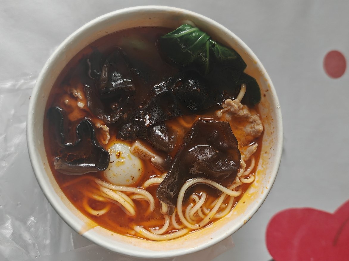 午餐吃面条😋你们吃啥