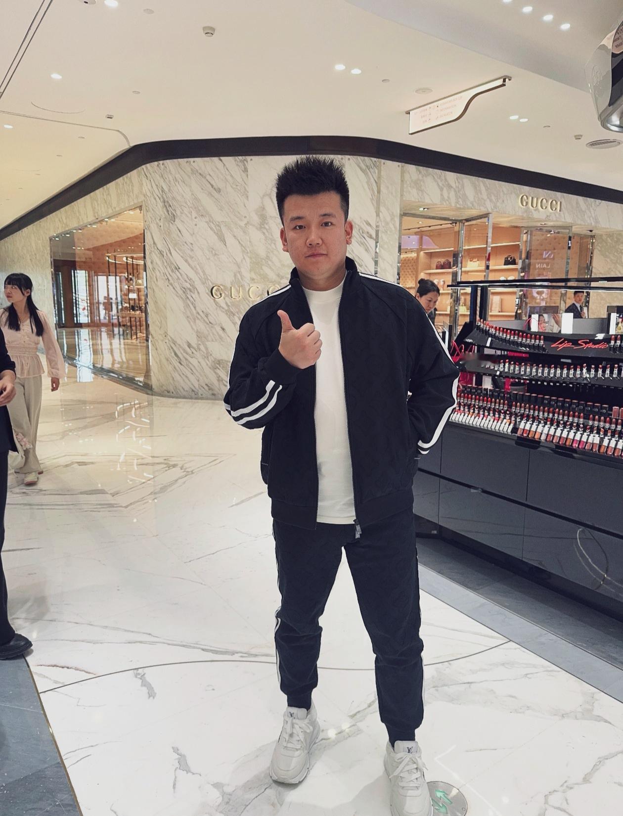 木森这次恐怕真要栽跟头了，不是输给流量，是输给了枕边人。霸榜三年，切走了抖音最