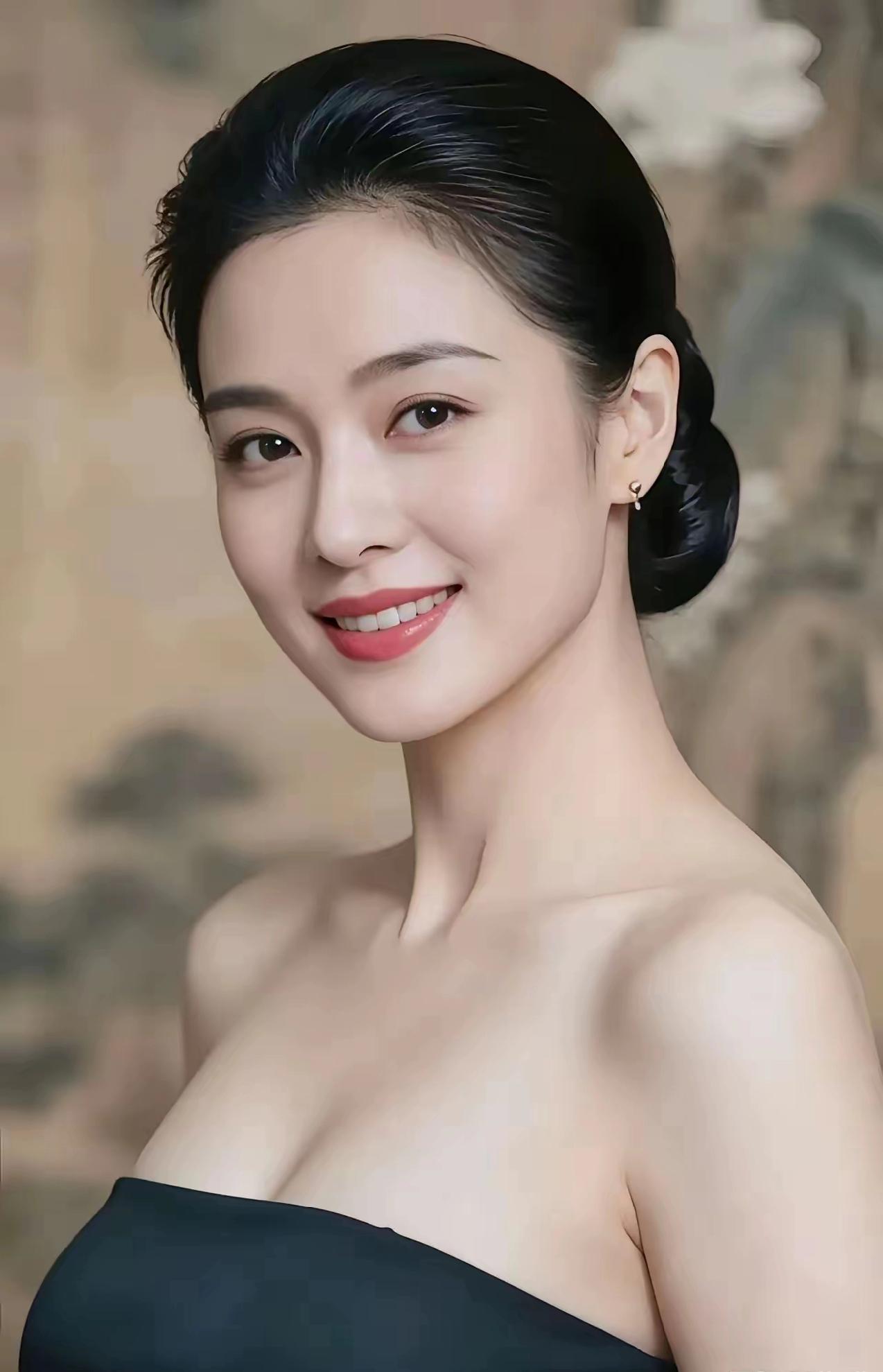 明眸皓齿笑魇如花看不出AI痕迹