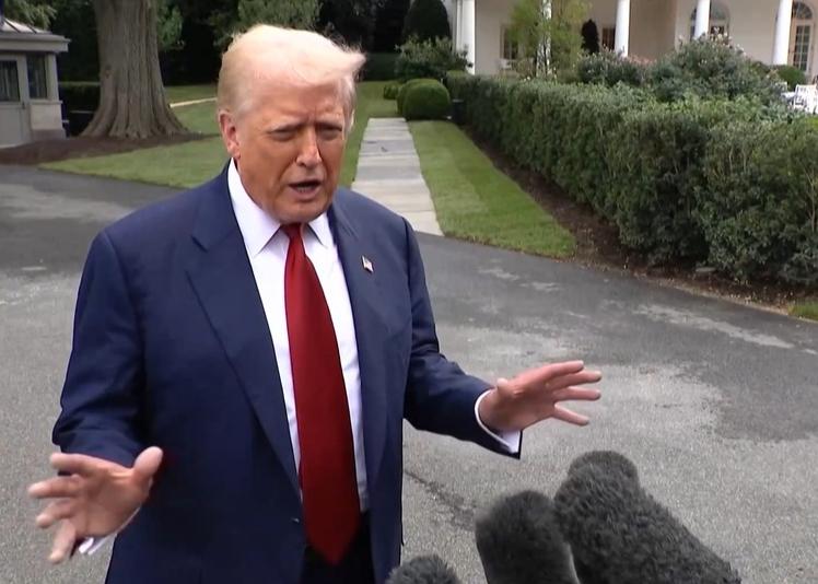 德媒非常不舒服！在美国两架飞机坠入南海之后，美国总统特朗普出来回应！德媒表示，美