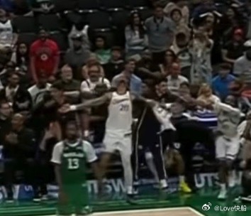 3月24日，快船对阵雄鹿完整伤病报告！大概率出战约翰·科林斯–左脚踝扭伤出战