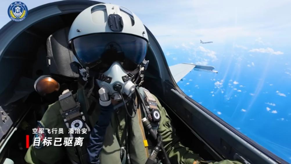 6月30日，解放军南部战区针对黄岩岛及周边空域开展实战化战备巡航，战机挂弹执勤并