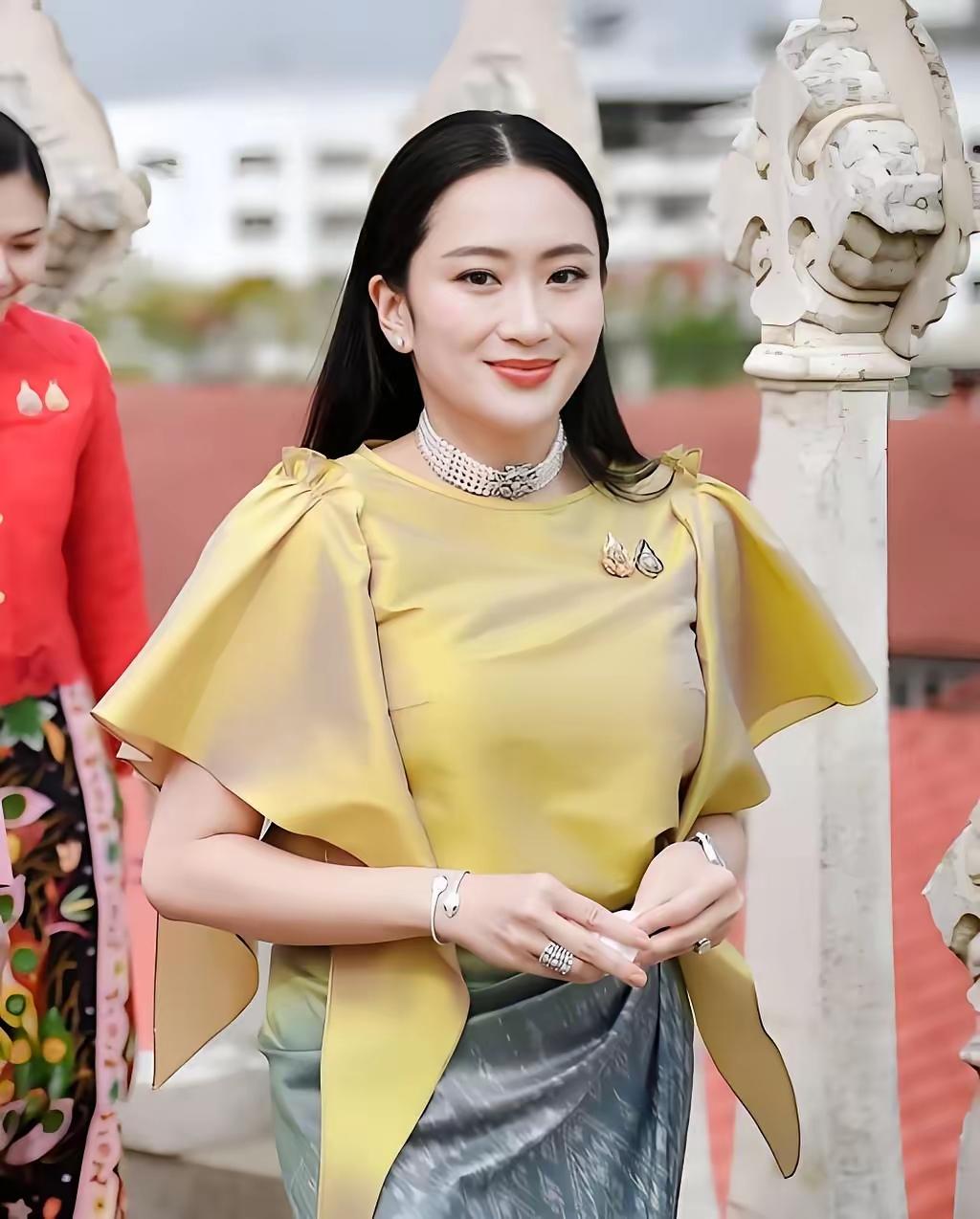 泰国2月8日总理大选结果将揭晓，这三位谁会笑到最后呢？​第一、纳塔蓬，出身于1