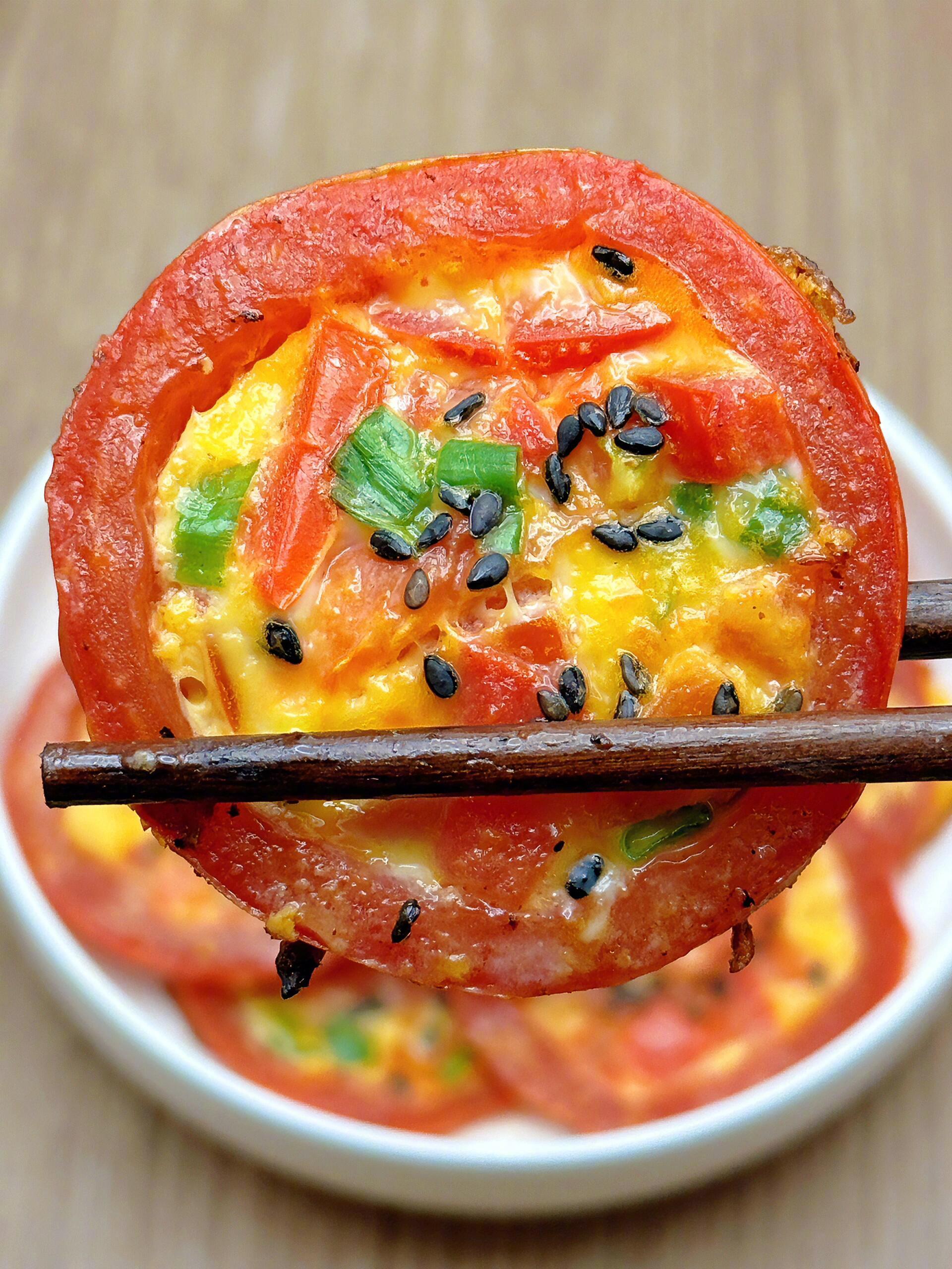 食谱推荐｜西红柿鸡蛋饼西红柿炒鸡蛋吃腻了，来点新鲜的！一个饼🫓才十几大卡，