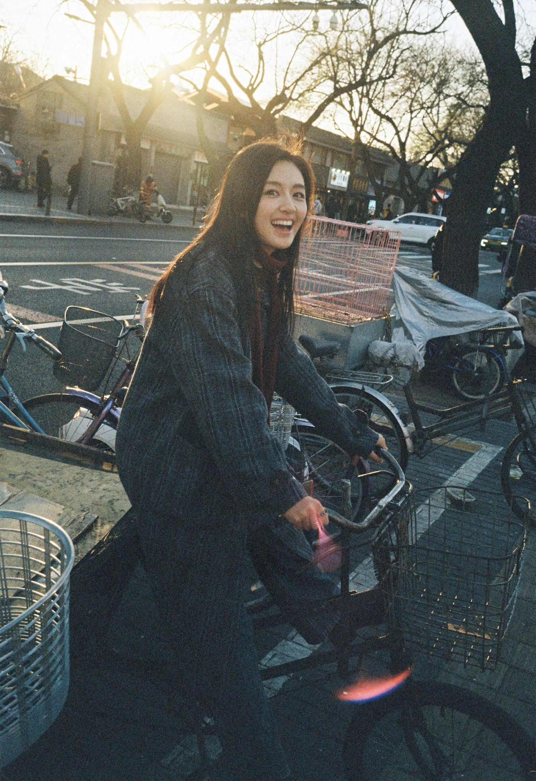 邓为卢昱晓李兰迪年度瞩目演员微博之夜【李兰迪】她是我这个南方人心中北国的秋天