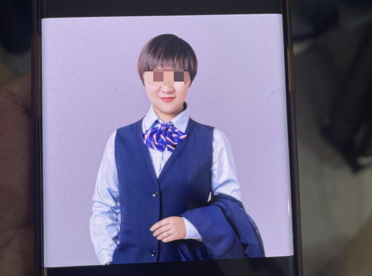 36岁银行女经理和丈夫先后自杀，留下3000万窟窿，72岁老人养老钱打水漂！