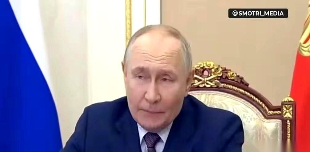 普京突然聊起一桩百年前的买卖。近期国际政坛最有看点的热闹事，莫过于特朗普再度