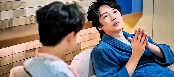 吴泽林坐在镜头前，把“连吃饭都没胃口”说得像报天气一样平静的那一刻，“再撑一下”