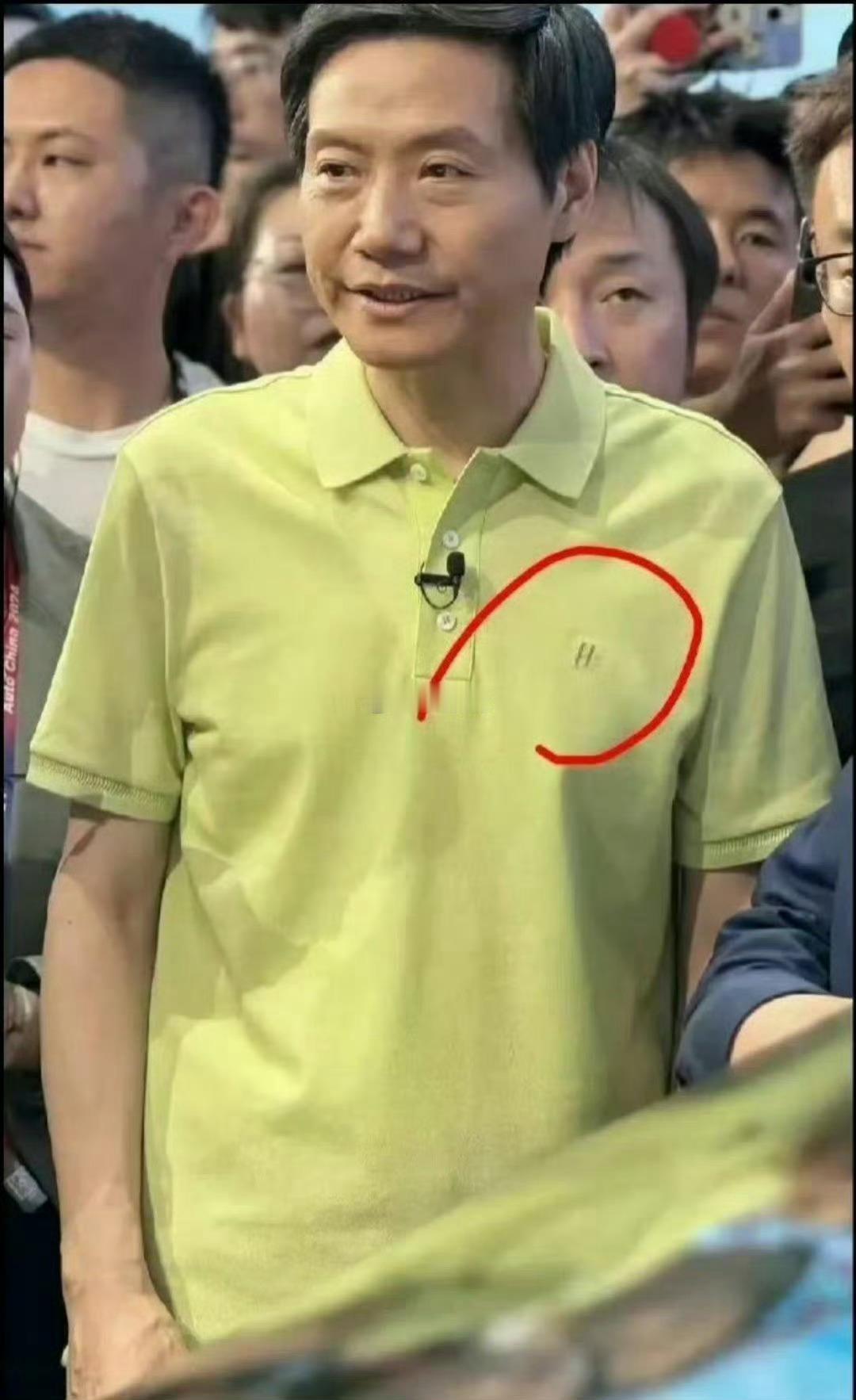 这应该是雷军最想删除掉的一张照片吧？！