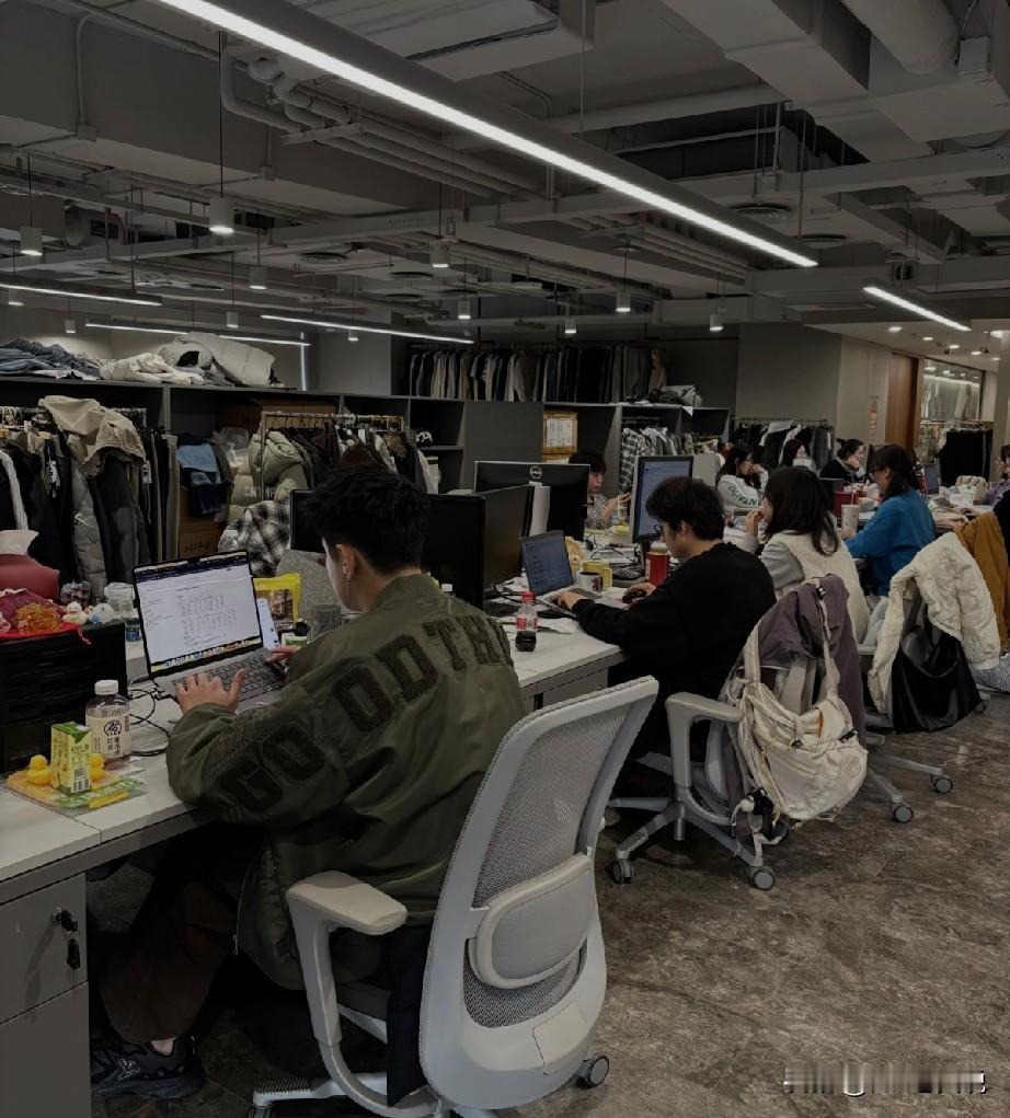 今天同样做hr的队友出去面试又失败了，最让人生气的不是说面试没面上，而是面试前队