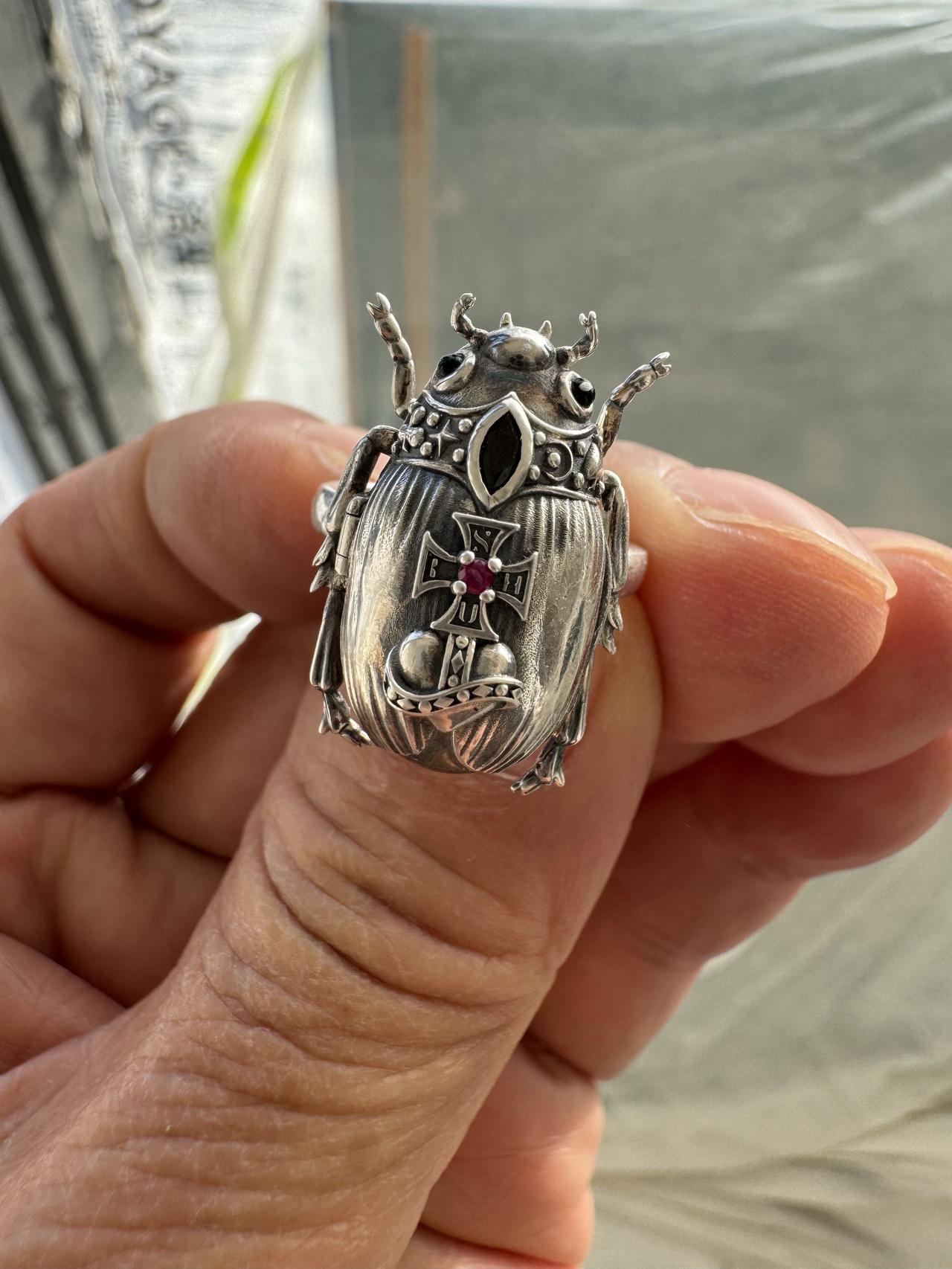 你喜欢这样的戒指吗？银饰。