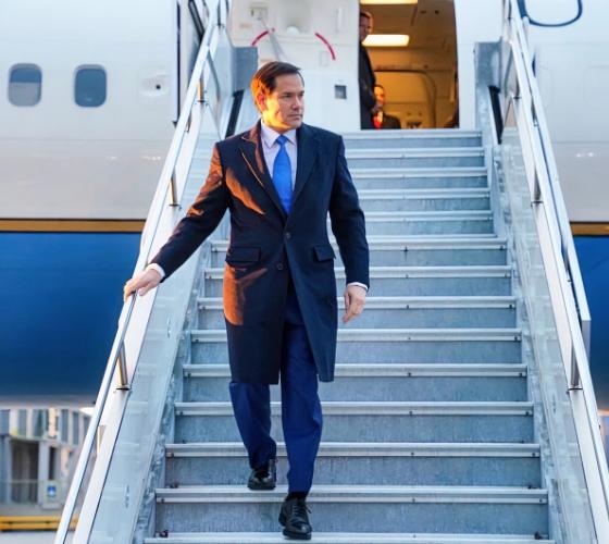 不等了，美国喊话中国 当地时间2月25日，美国国务卿鲁比奥在接受采访时公开表