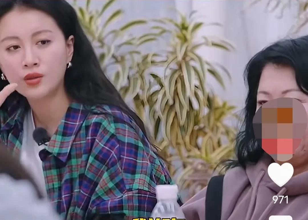 李嘉格自爆:“我结婚8年，前5年没有和老公一起过过年!孩子今年和我过，明年和他爸