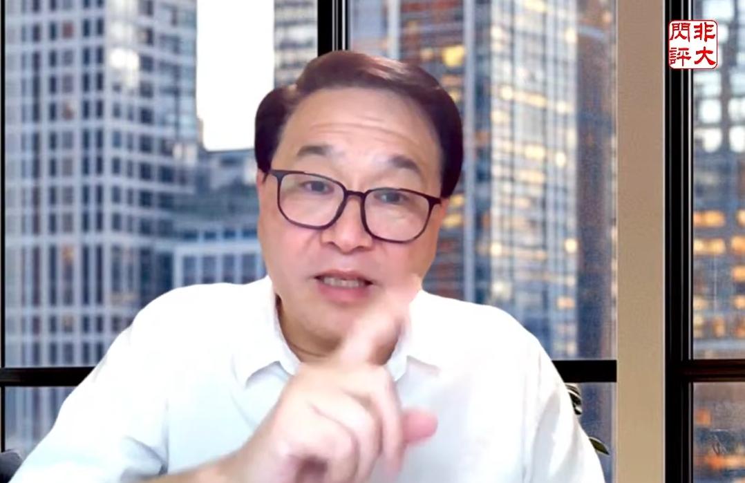 关于赖清德窜访斯威士兰行程被按住这事，岛内博主非大观察了蓝白两营的态度。岛内