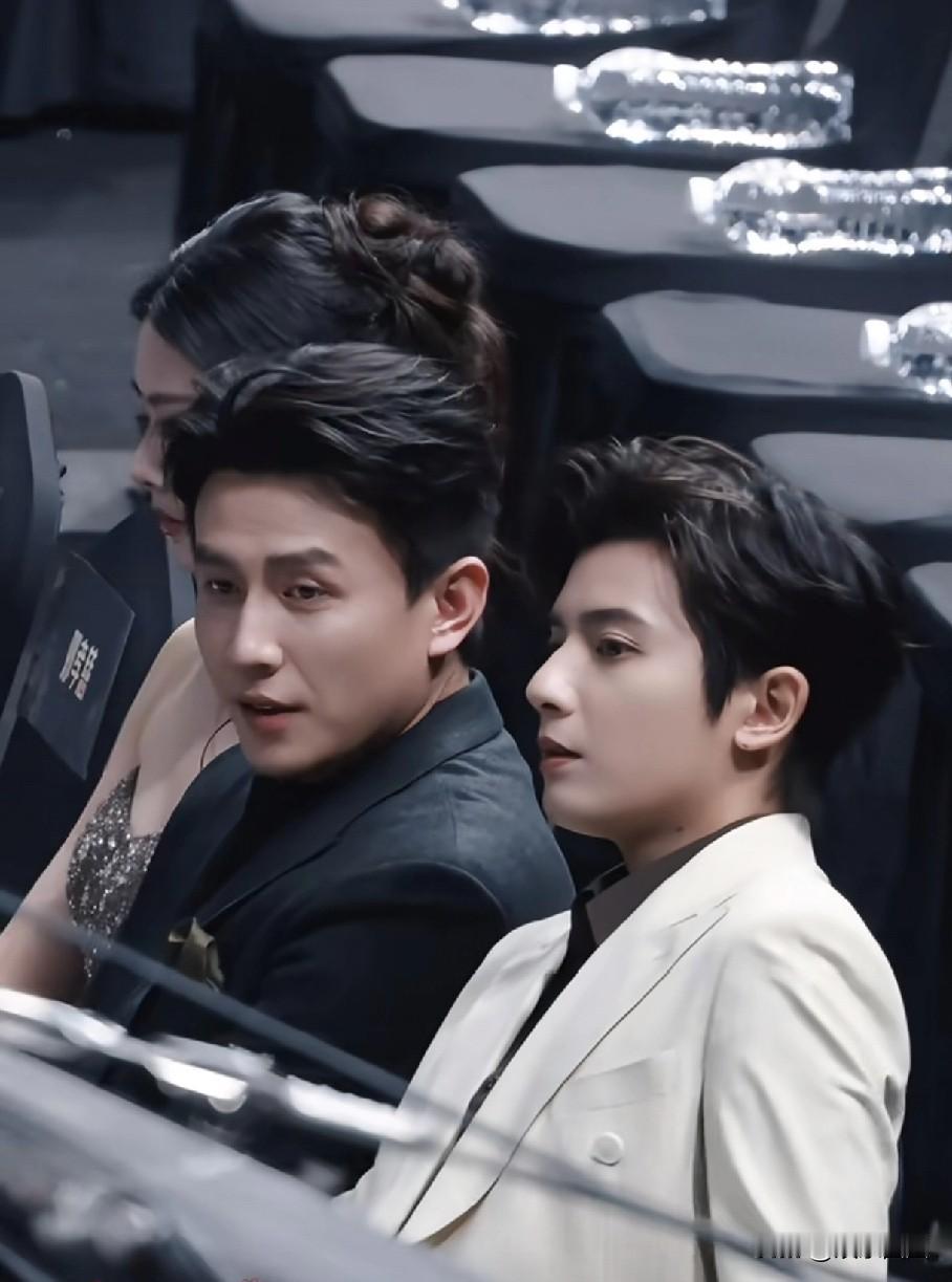 何聪睿和刘萧旭这两张脸在短剧里是不是相当于长剧里的张凌赫和邓为。短剧演员刘萧旭