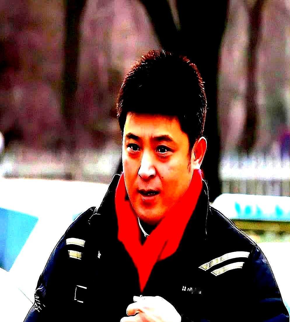 孙涛老婆被网暴，他直接撂下一句狠话，转身就退出了演了18年的春晚。很多人骂他玻璃