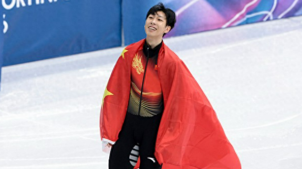 2月15日清晨，短道速滑赛场将产生男子1500米金牌。中国队孙龙、刘少昂、林孝埈