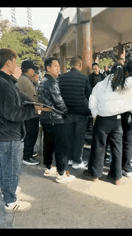这样的关系很好？这样的玩笑，小哥哥能接受？