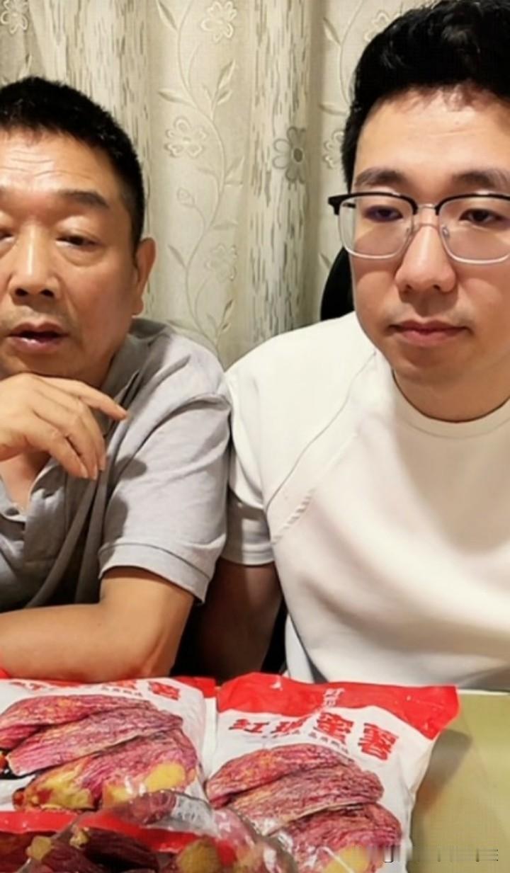 善良是一种选择。章莹颖男友霄霖说，他们直播间收入将有一部分用来做公益。章莹颖