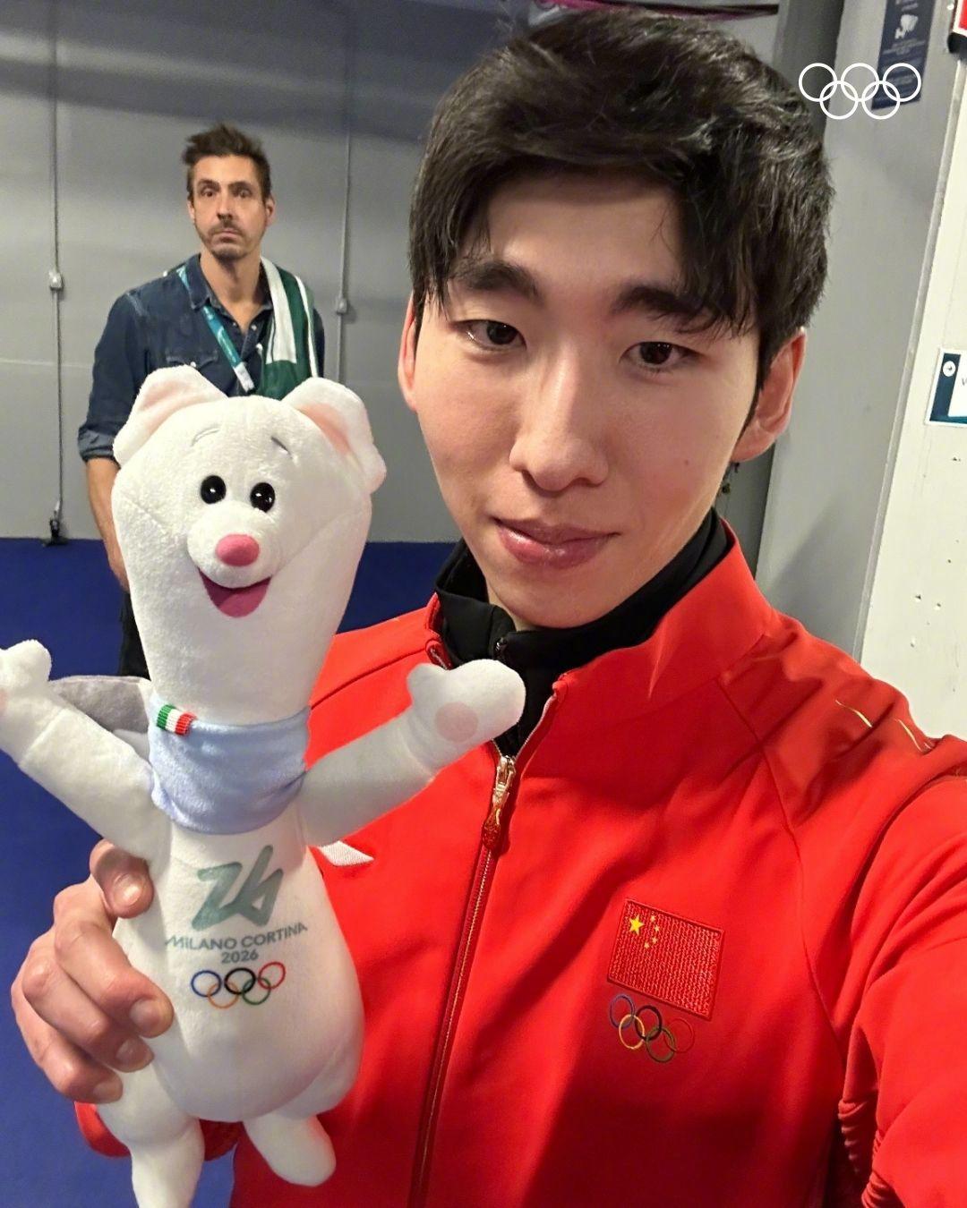 林孝埈大概率不参加短道速滑世锦赛有网友26日在仁川机场看到了中国短道速滑运动