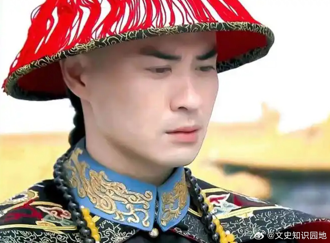 1726年，允禩死于圈禁。然而，雍正的报复并未就此打住。他给允禩18岁的儿
