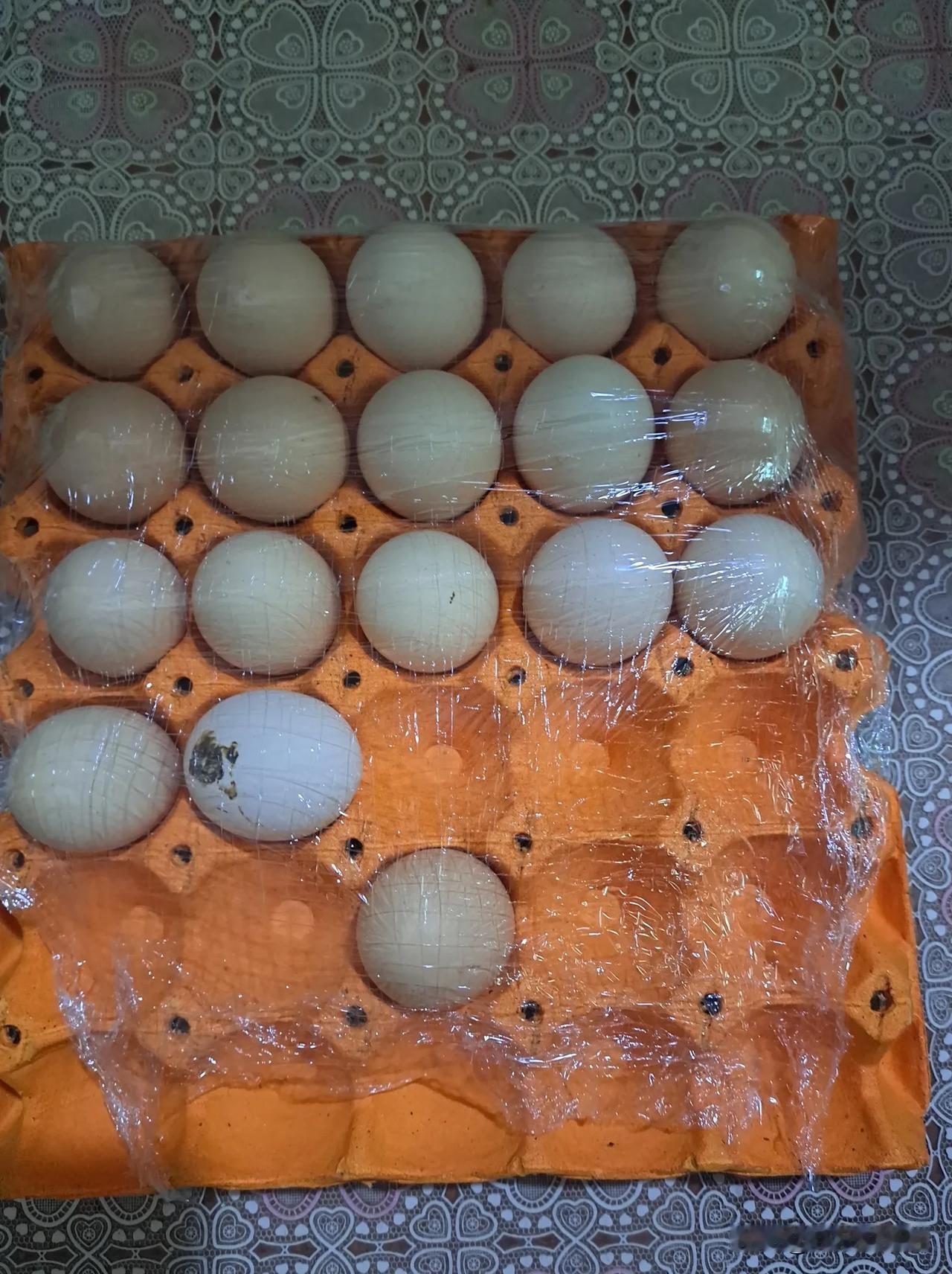 鸡蛋挑选避坑丨挑了半天鸡蛋，还是踩坑了！这运气没谁了！在超市挑鸡蛋，翻来覆