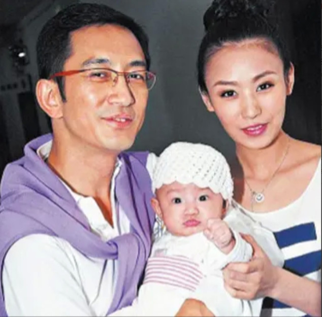 2007年，43岁的吴启华花650万，娶了22岁的石洋子。没想到婚后，石洋子就将