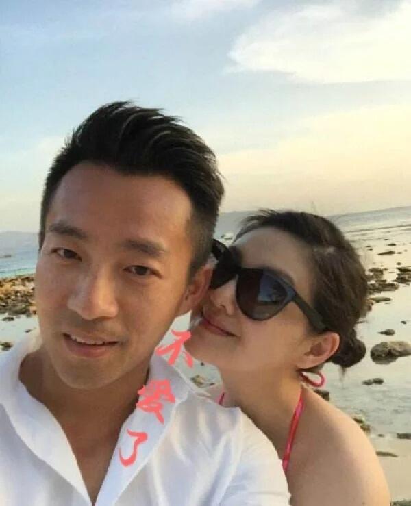 袁巴元曾吐槽张雨绮心疼女明星没想到找到了一个假富豪