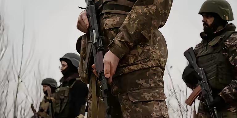 泽连斯基决心以武服俄，据莫斯科曝光的消息，基辅已经准备好200万份传票，这意味着