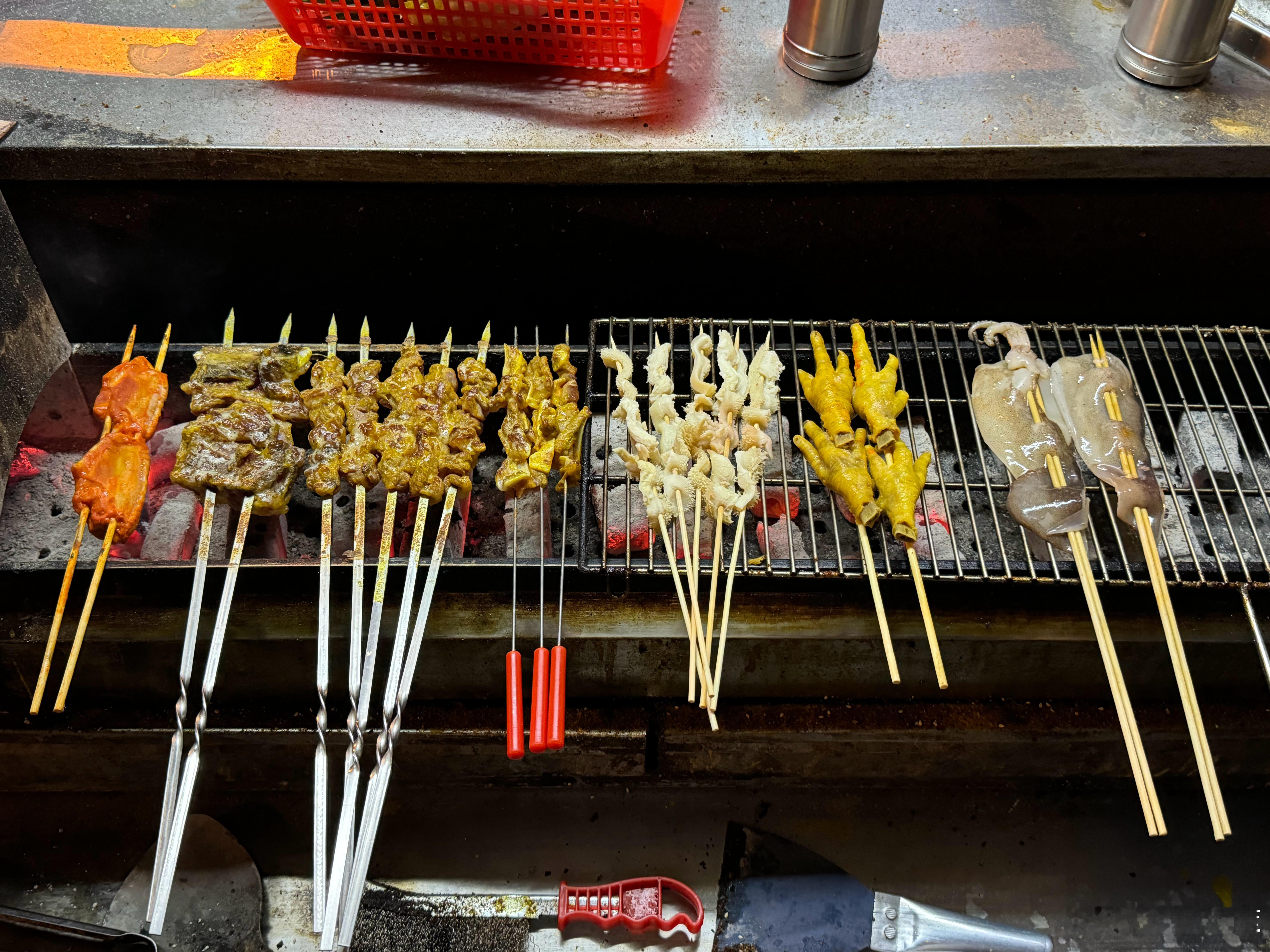 肚子饿了简单快乐一下吧本来想吃小龙虾结果下班了！！！[？？？]​​​