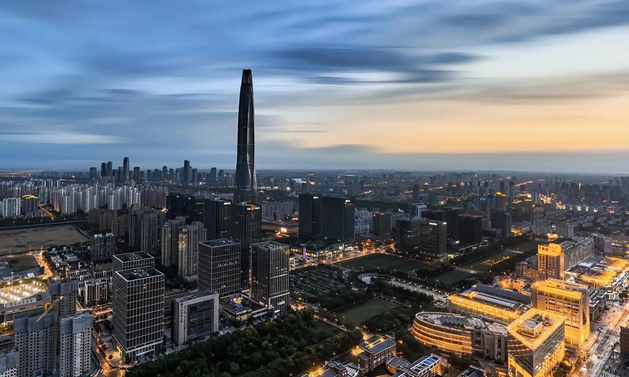 天津市GDP从全国第二到全国第十二。1949年天津GDP6.84亿，全国第