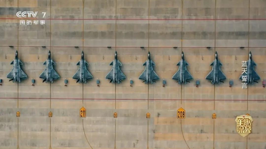 美军为啥慌了？250架战机西北亮剑！8大空军基地联动，中国空军的“新玩法”！