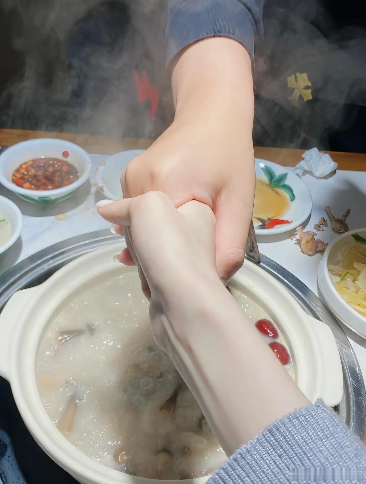 和男朋友的饭前仪式