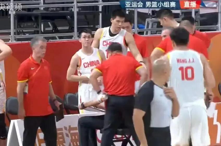 中国男篮即将对阵沙特！[墨镜]名古屋中午这场球，中国男篮105比61赢菲律宾，