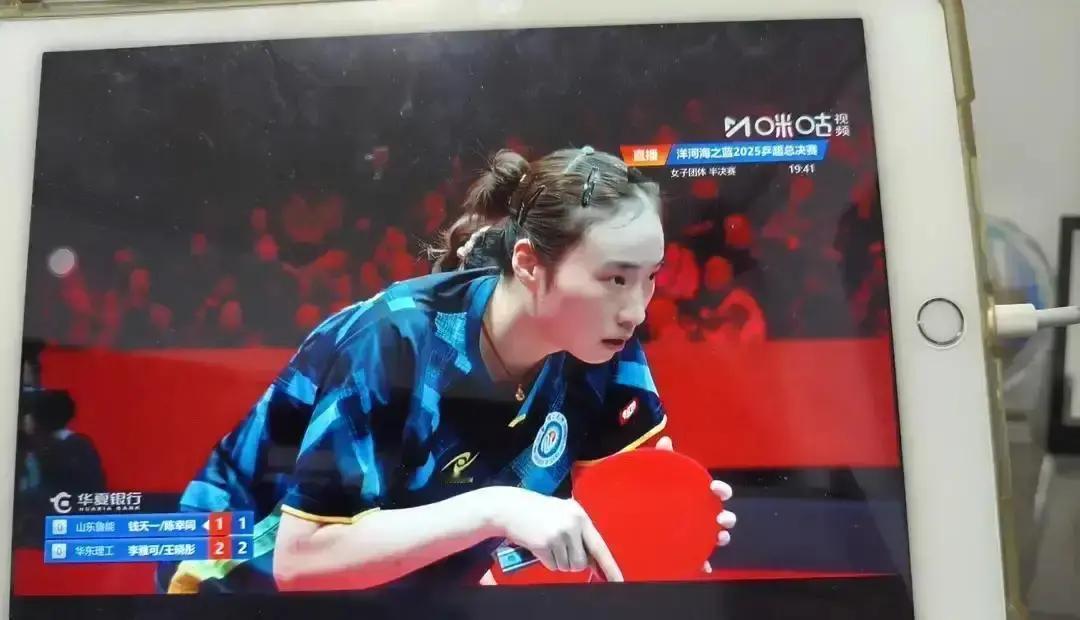 解说资格证，今年更难考了！新规出来那天，我们台里群里炸了锅。以前考个试就能