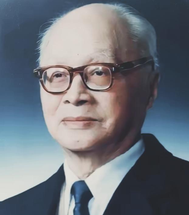 1960年，苏联将所有的驰援的科学家全部撤走，临走前，一位苏联专家悄悄告诉中国核