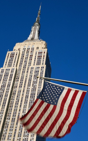 如果美国倒下，他的下场一定比苏联惨烈的多。因为美国根本就不是一个常规意义上的国家
