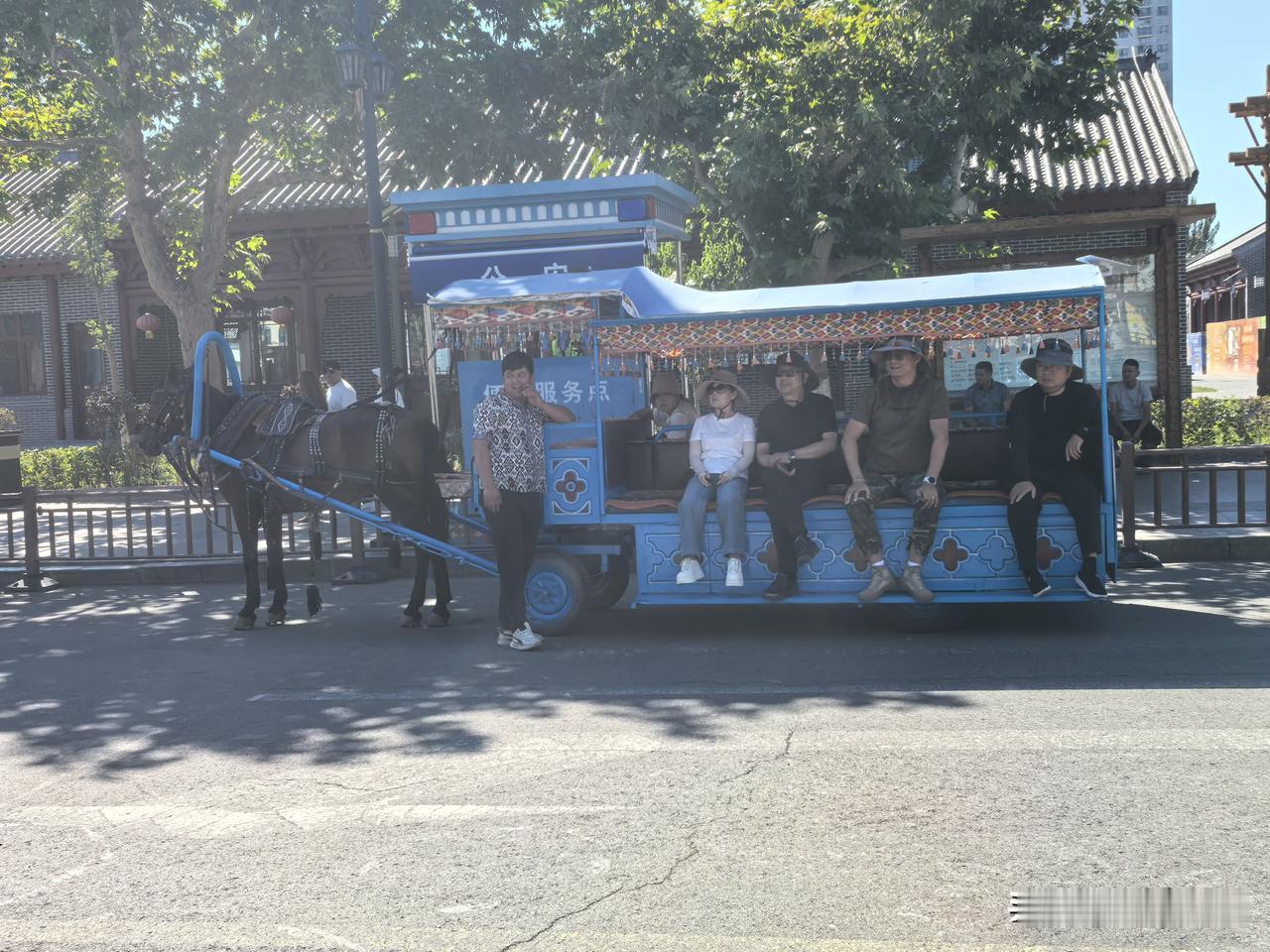 花180元逛了新疆伊犁老城，值不值？这趟来伊宁，团里有个自费项目——喀赞其民