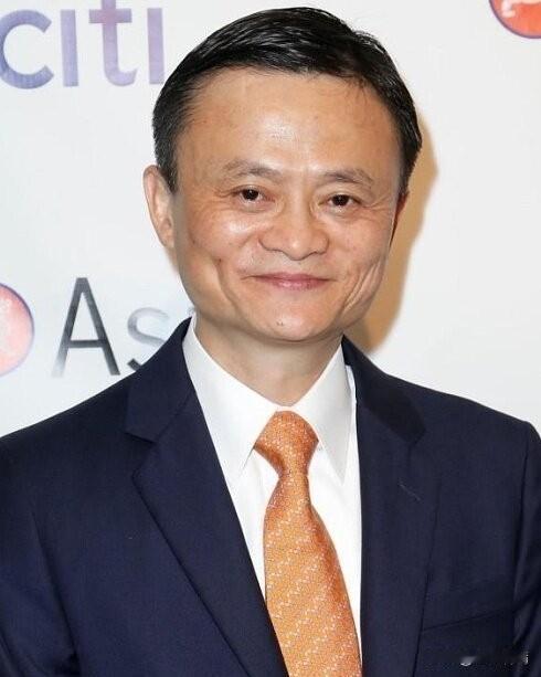 马云没想到，当年拍手叫好的人也没料到，2013年那句“如果银行不改变，我们就