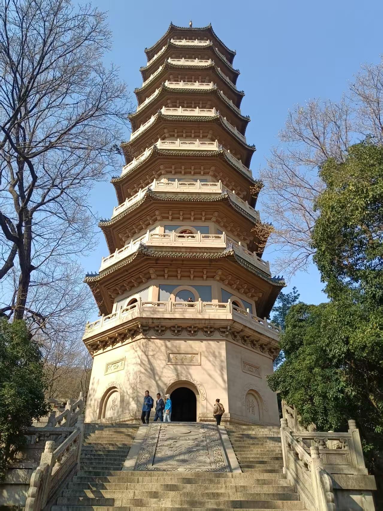 张海生：应县木塔，北岳恒山，悬空寺五日晚住大同云州宾馆，虽然是郊