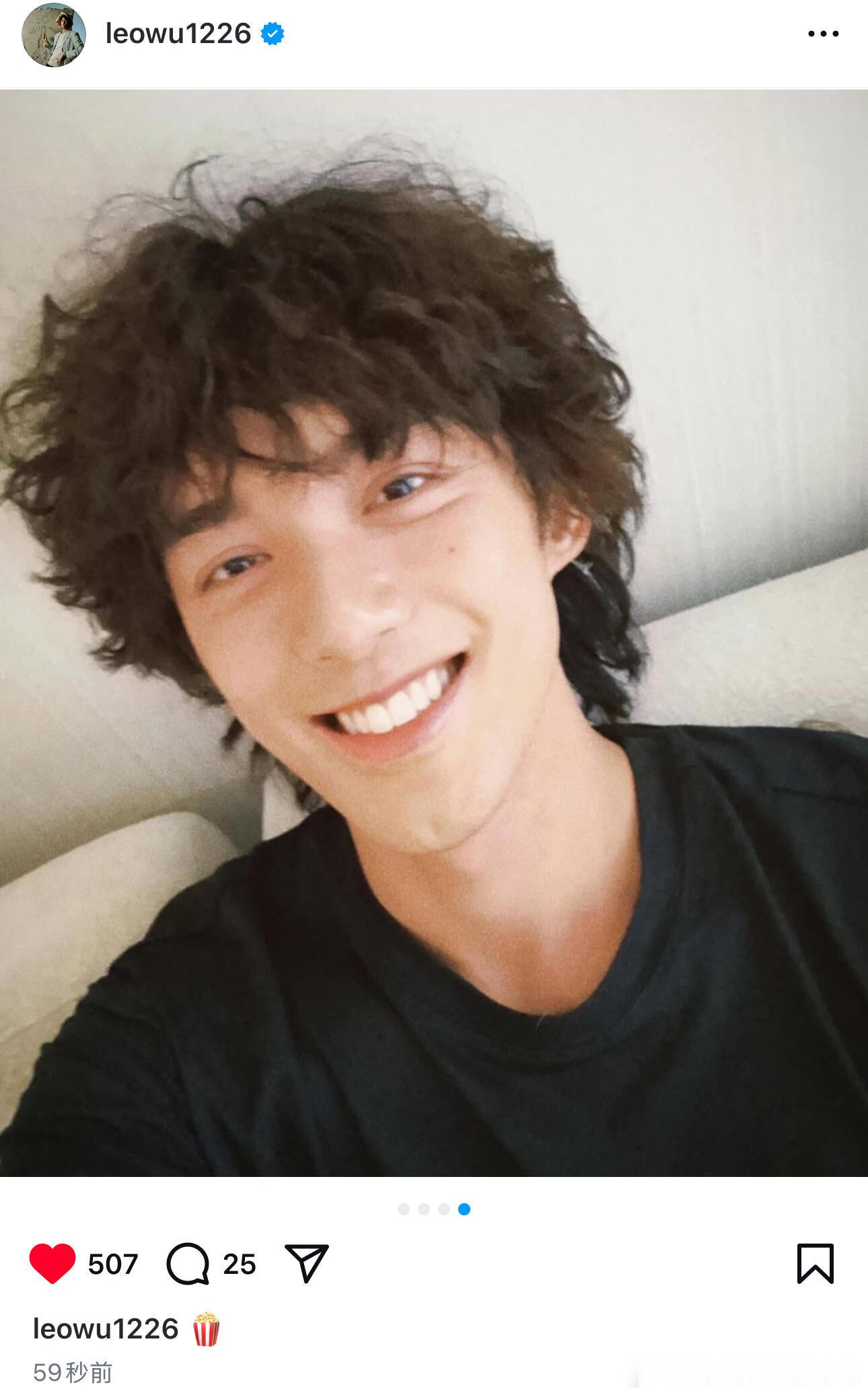 吴磊更新ins，好喜欢这个卷毛小狗​​​