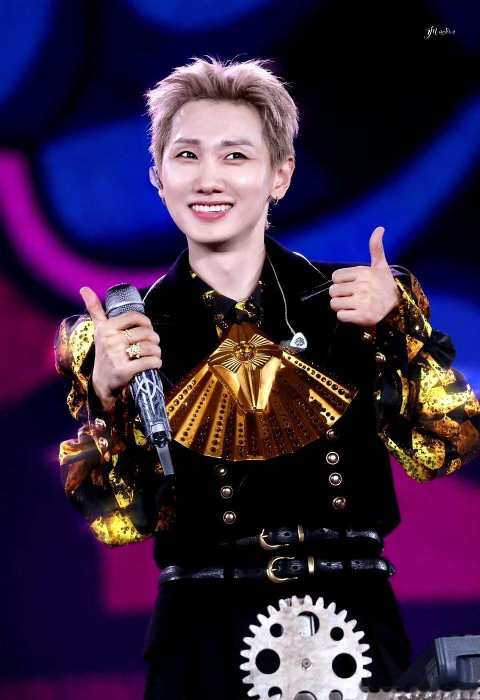 汪苏泷汪苏泷准备的梗连自己都想笑这个汪苏泷要不要这么可爱啊！想整活结果一看天还