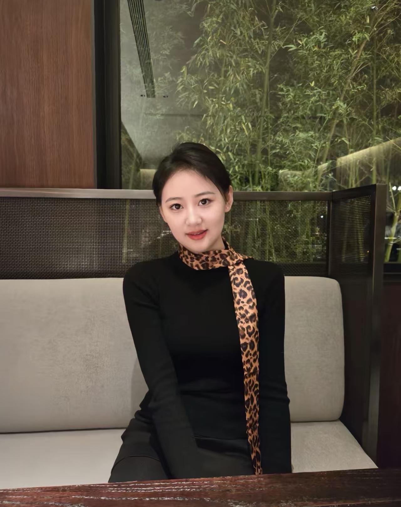 天啊，人怎么能美成这样啊