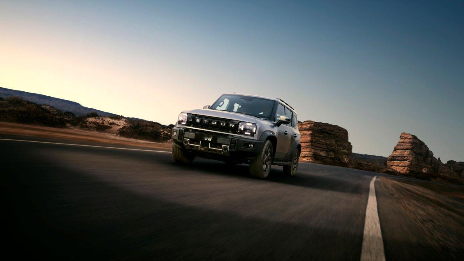 捷途旅行者之夜上，2026款捷途旅行者和捷途旅行者C-DM双车上市，作为方盒子市