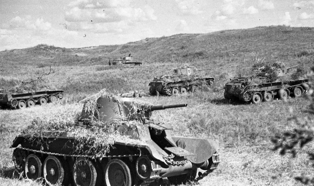 诺门罕战役意义，不少历史学家对解释为此役使日本放弃“北进战略‌”，但如果依据当