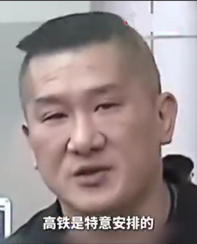 联合早报今天报道：“台湾网红‘馆长’（本名陈之汉）赴中国大陆访问时，呼吁两岸永远